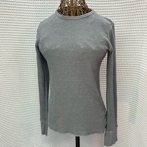 Branded Bull Waffle Weave Long Sleeve Top in Junior Size XL. EUC.